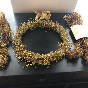 Pottery Barn Amber Pepperberry Wreath and Garland